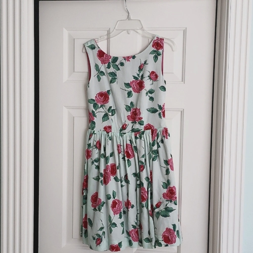 Girl's floral print sleeveless dress